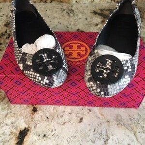 Tory Burch Minnie Diamond Roccia Ballet Flats Size 6M Black Logo NEW